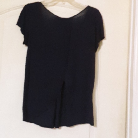 Daytrip split back top - Picture 2 of 7